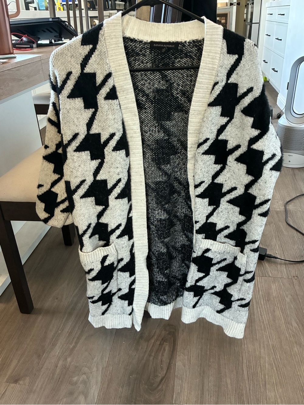 Banana Republic Black and White Houndstooth Open-Front Cardigan